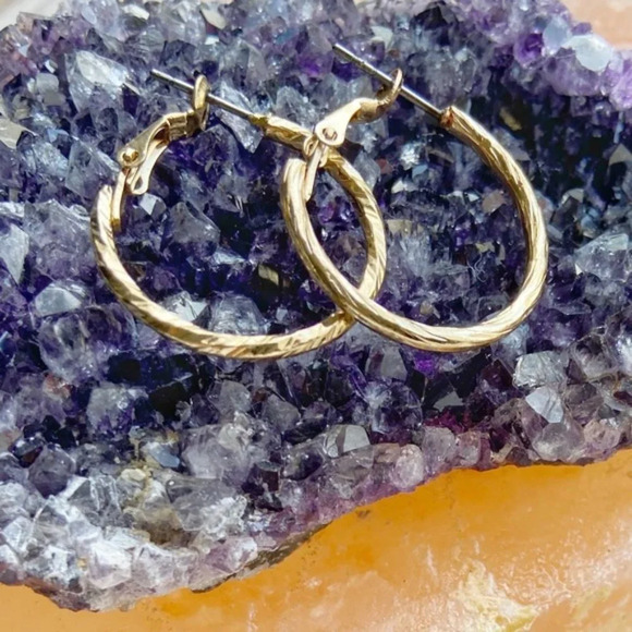 GOLD STATEMENT HOOP SMALL EARRINGS - Picture 2 of 2